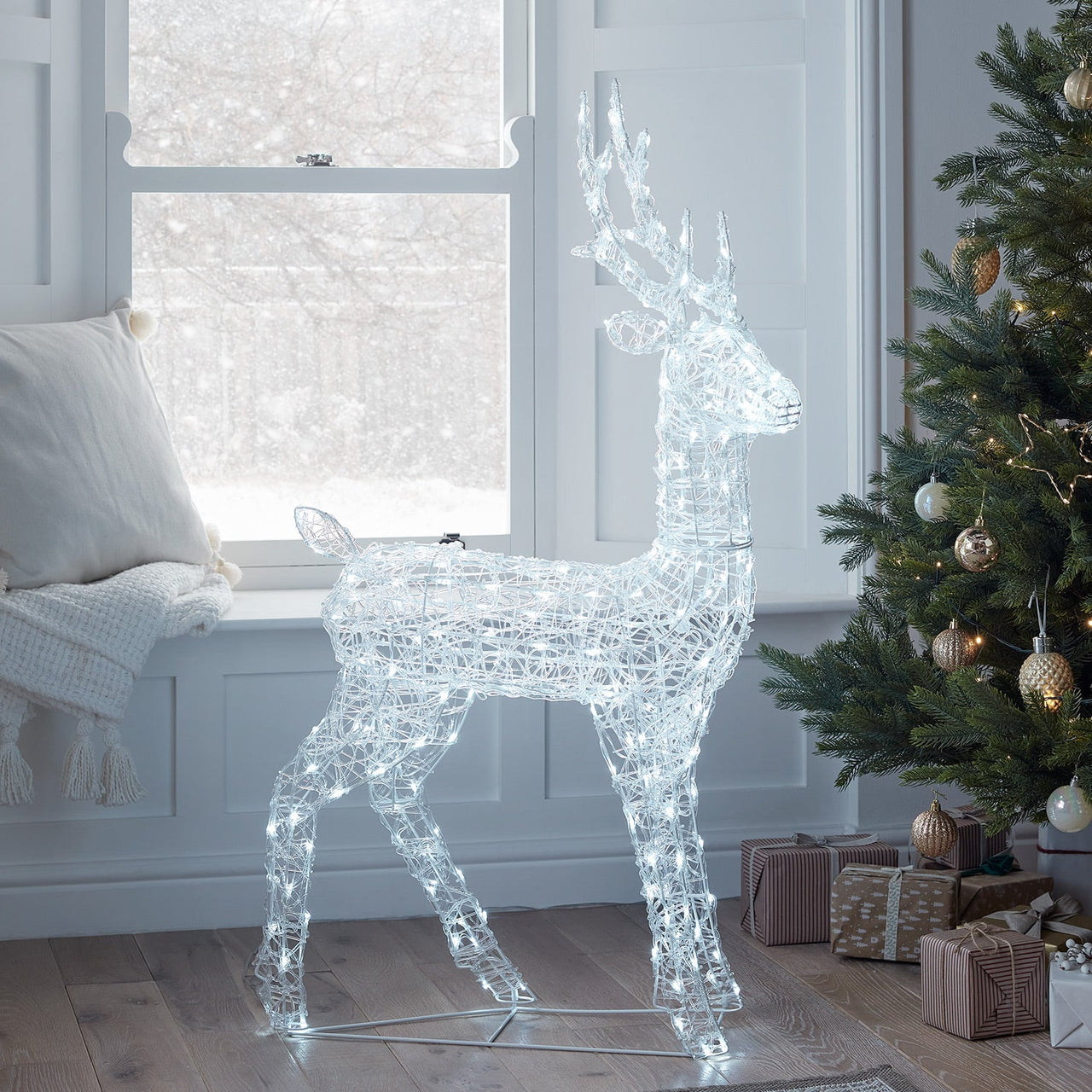 XX2001_Swinsty-Acrylic-Stag-Light-Up-Reindeer-Indoor.jpg