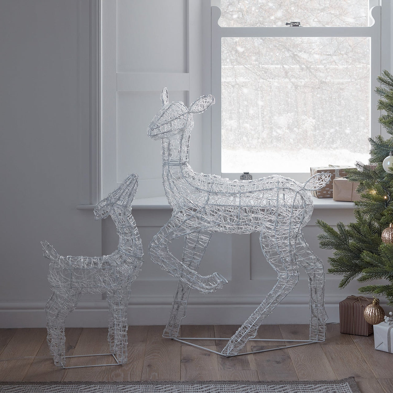 XX2002_Swinsty-Doe-_-Fawn-Acrylic-Light-Up-Reindeer-Off.jpg