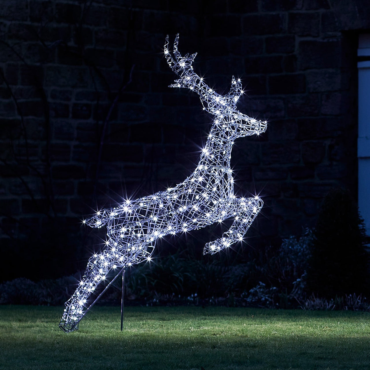 XX2102_Harlow-Rattan-Stag-Light-Up-Reindeer-cool-white-garden.jpg