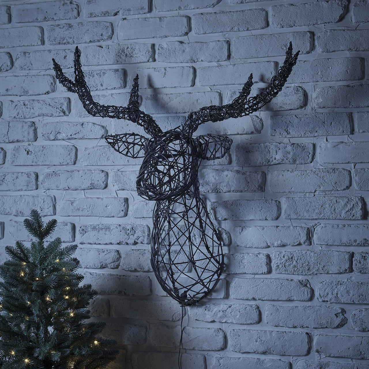 XX2207_Harlow-Rattan-Stag-Head-Christmas-Light_20.jpg