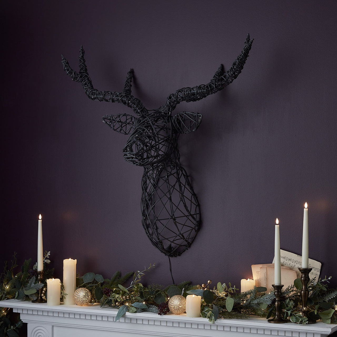 XX2207_Harlow-Rattan-Stag-Head-Christmas-Light_4.jpg